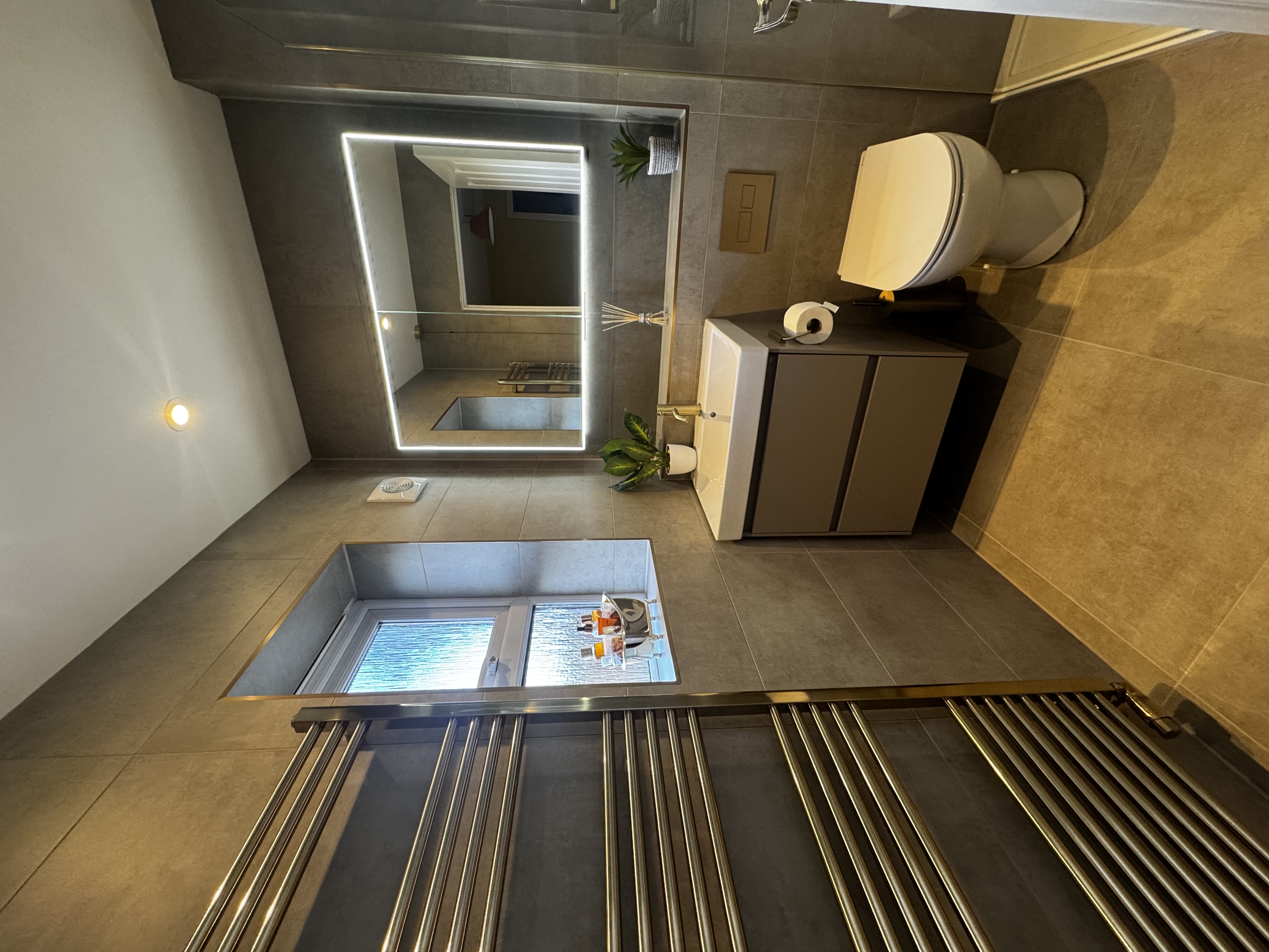 Bathroom renovation Aylesbury - Photo 12